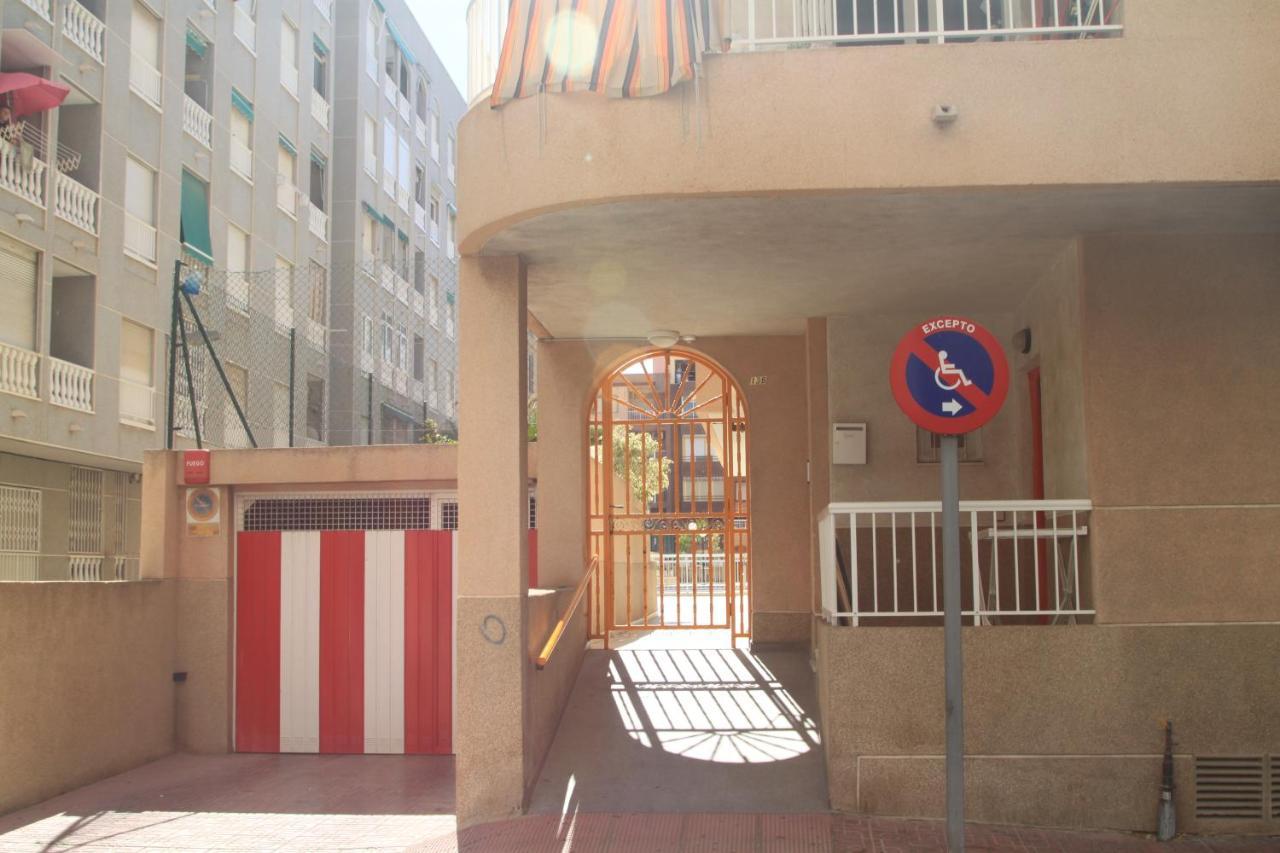 Apartamento Urbano Arregui Apartment Torrevieja Ngoại thất bức ảnh