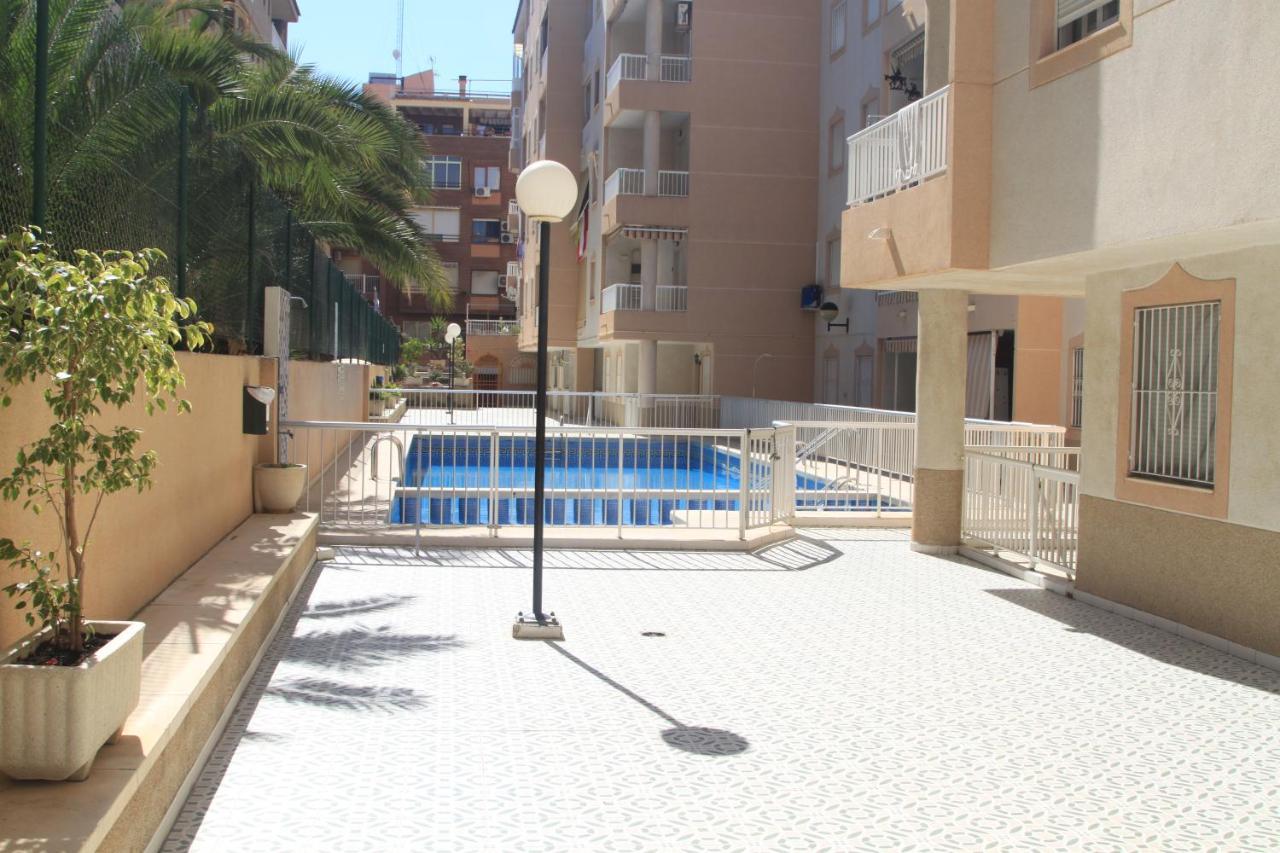 Apartamento Urbano Arregui Apartment Torrevieja Ngoại thất bức ảnh